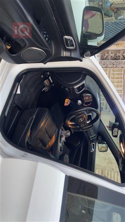 جیپ گراند شیرۆکی